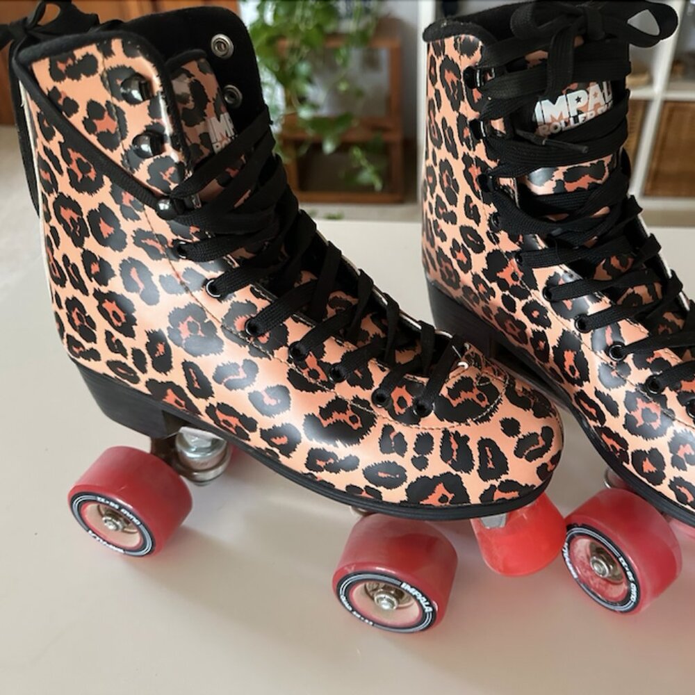 Impala Quad Roller Skates in Leopard